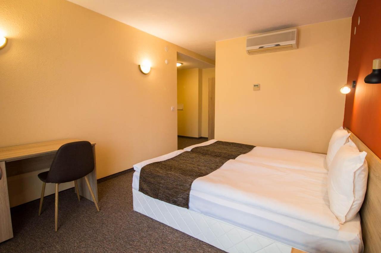 Evridika Hotel Ντέβιν Εξωτερικό φωτογραφία